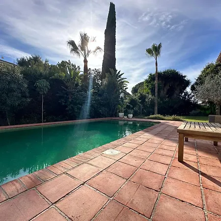 Prázdninový dům Bianca Elegant 4br Beachside Near Golf, Restaurants & Puerto Banus Estepona