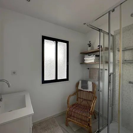 Bianca Elegant 4br Beachside Near Golf, Restaurants & Puerto Banus Estepona
