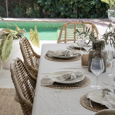 Bianca Elegant 4br Beachside Near Golf, Restaurants & Puerto Banus *