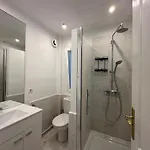 Bianca Elegant 4br Beachside Near Golf, Restaurants & Puerto Banus 別荘